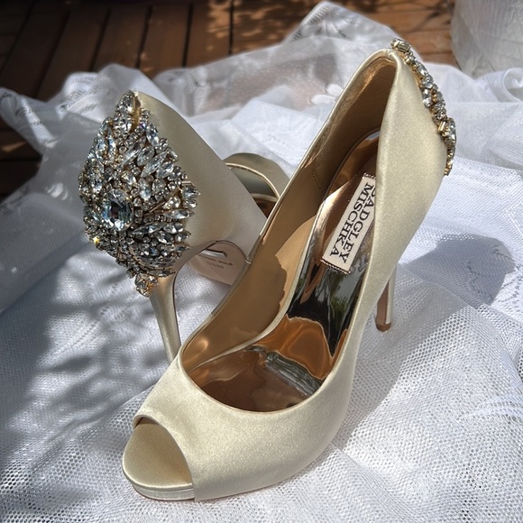 Badgley Mischka Kiara Embellished Peep-toe Pump Ivory 6.5 - Picture 6 of 12